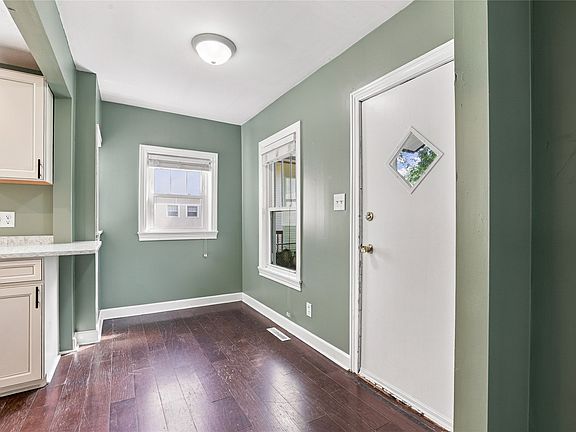 2nd image of 4111 Cottage Grove Ave