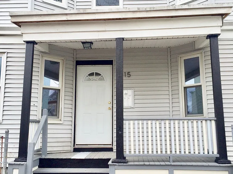 15 Cawfield Street Apartments — Photo 9