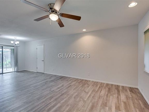 5th image of 3945 Parker Ln