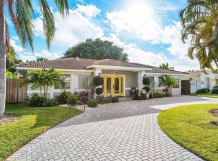 1161 Beach Rd, Riviera Beach, FL 33404