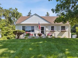 404 Opatrny Dr, Fox River Grove, IL 60021