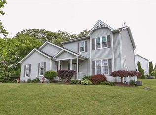 15 Berry Grove Ln, Brockport, NY 14420