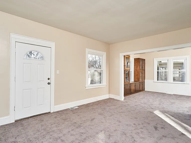 373 N Firestone Blvd — Photo 10