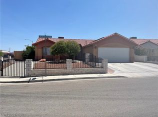 5832 Meadow Dale Dr, North Las Vegas, NV 89031