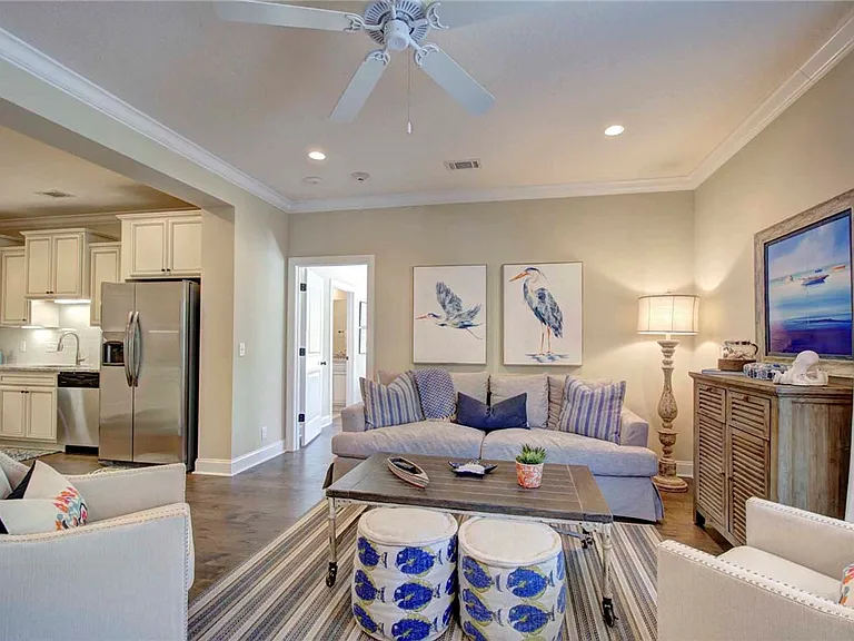 205 Mariners Cir — Photo 12