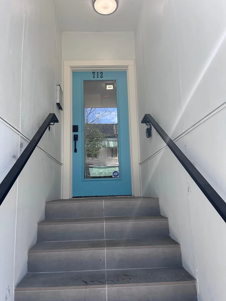 Building Photo - 712 Girard St NW #1