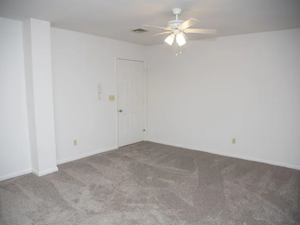 153 E High St, 153 E High St APT 102, Elizabethtown, PA 17022