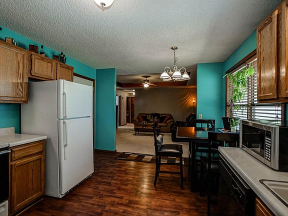 1124 E Livingston (15)