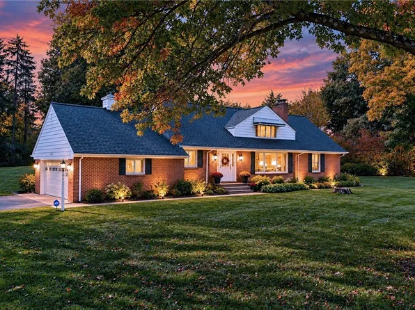 115 Mill Hollow Dr, Moreland Hills, OH 44022