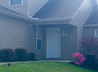 40 Lightning Ln, Kent, OH 44240