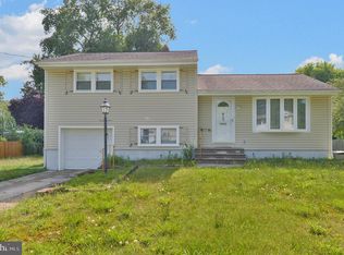 1 Hawthorne Rd, Gibbsboro, NJ 08026