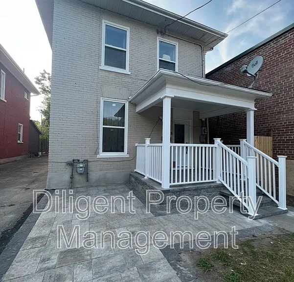219 Stewart St #PROPERTY — Photo 23