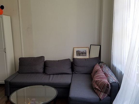 3rd image of 287 Amsterdam Ave #307