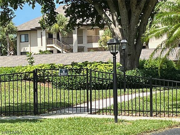 3rd image of 1600 Islamorada Blvd APT 74A