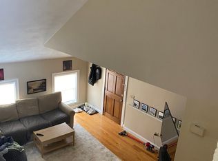 13 Bird St APT 8, Foxboro, MA 02035