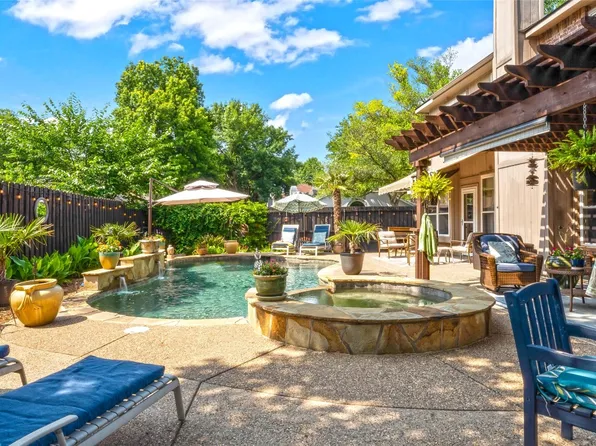 2106 Willowood Dr, Grapevine, TX 76051