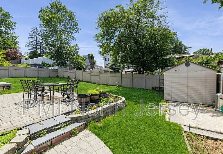 150 Pleasant Ave — Photo 43