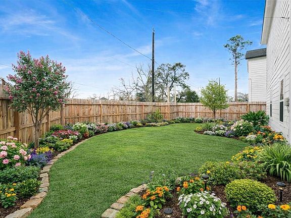 5th image of 6320 Laura Koppe Rd