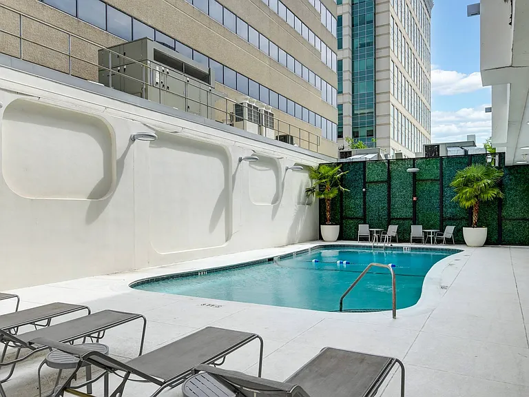The Palms on Main — Photo 28