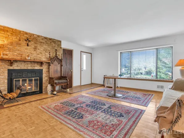 53 Laurie Ct, Matawan, NJ 07747