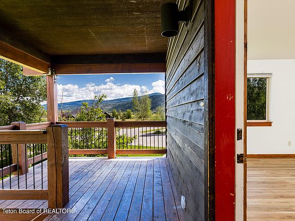 2nd image of 227 Lakewood Rd #2