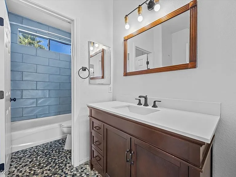 6332 Peggotty Ave — Photo 37