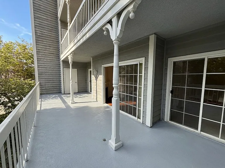 Elegant 2BR/2BA Retreat with Massive Private Patio Minutes from Beverly Hills — Photo 11