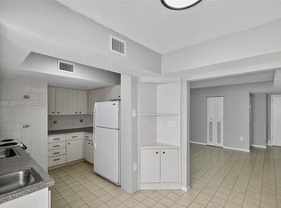 Ocean View Plaza, Miami Beach, FL 33140