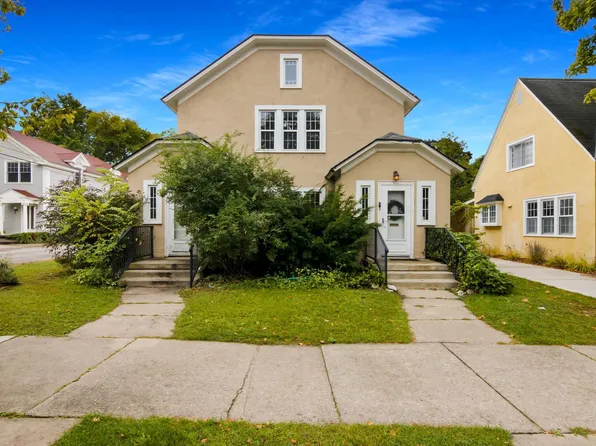 214 Wellington St #216, Traverse City, MI 49686