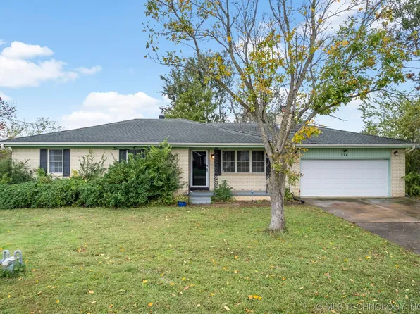 224 Suburban Ln, Inola, OK 74036