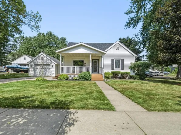 329 E 4th Avenue, Stanley, WI 54768