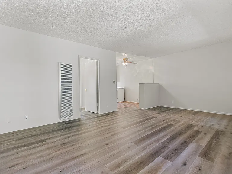4839 W Slauson Ave — Photo 8