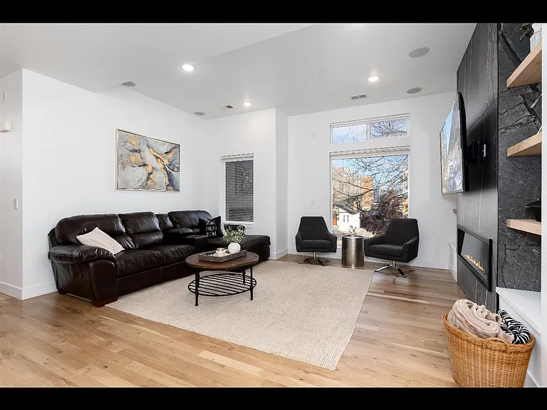 1733 Grove St #4 — Photo 3