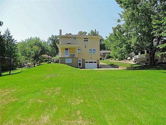 3rd image of 613 Oberdick Dr