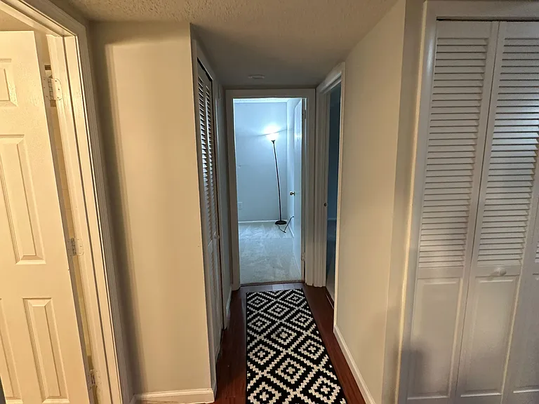 20 Regis Cir — Photo 4