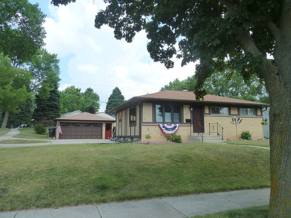 1st image of 1546 Birch Dr