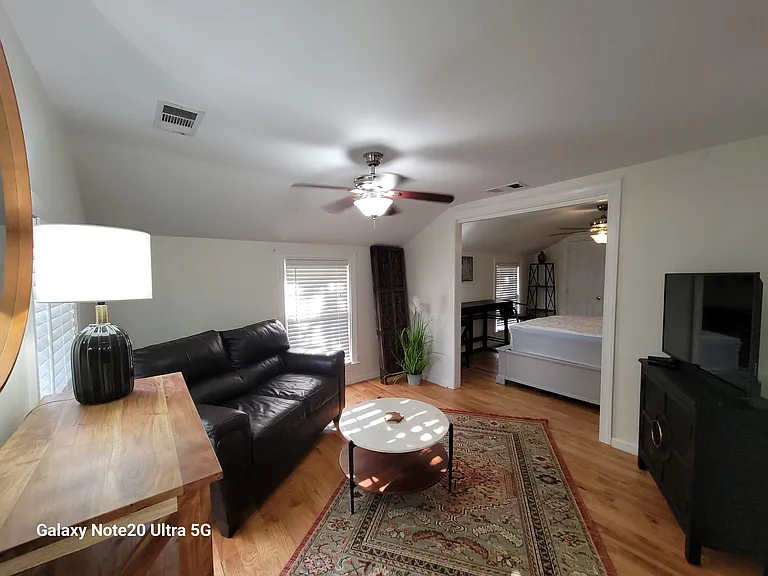 2107 Madison Ave — Photo 4