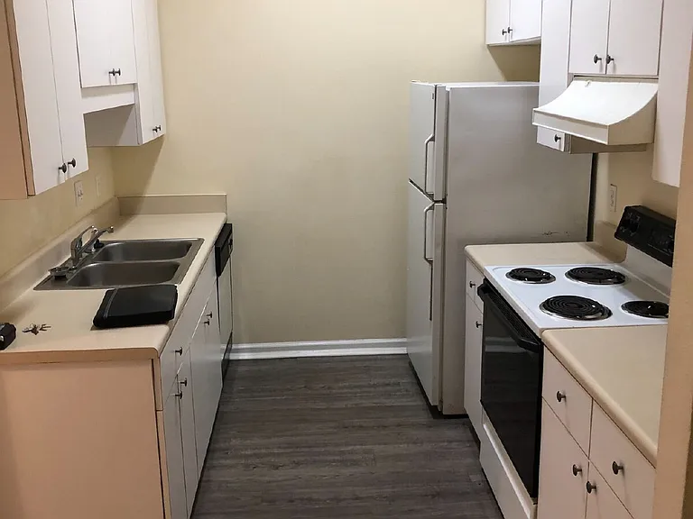 2900 Gulfwind Dr W — Photo 2