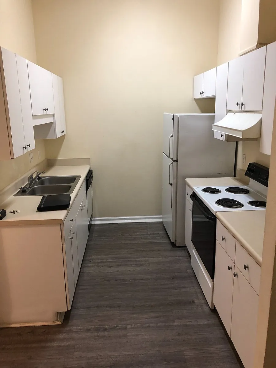 Building Photo - 2900 Gulfwind Dr W