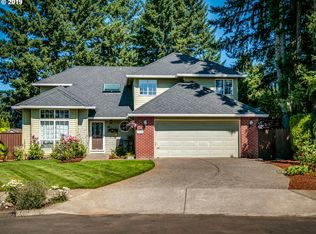 19855 Castleberry Loop, Oregon City, OR 97045