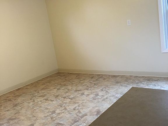 large eat in kitchen