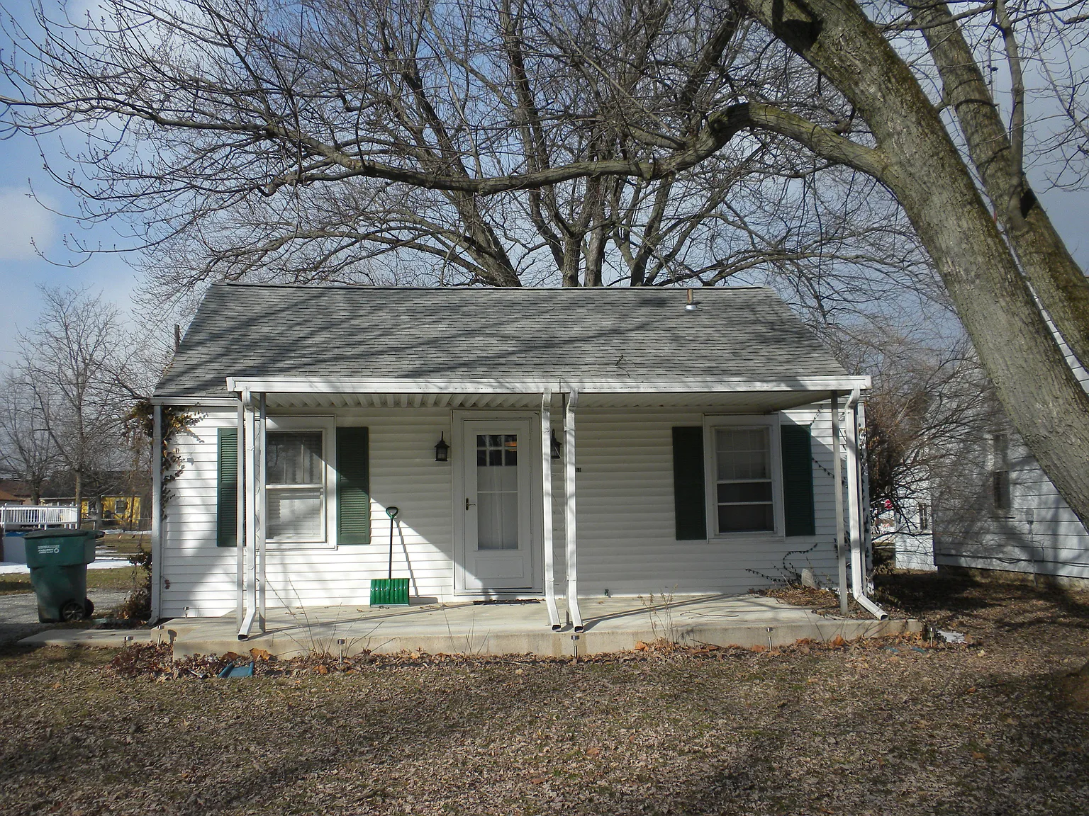 1913 N Milton St photo 1