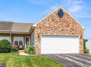 1842 Deerfield Dr, Dover, PA 17315