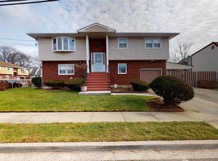 515 Cameron St, Elmont, NY 11003
