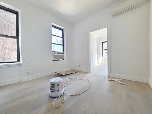 Rented by Dwelling NY Realty Inc | media 26