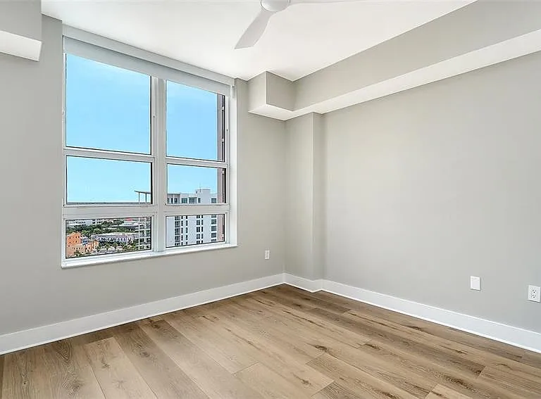 1350 Main St #1407 — Photo 32