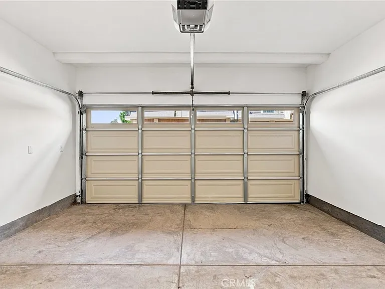 15340 Lassen St — Photo 27