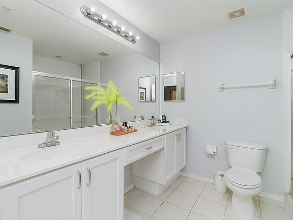 4th image of 9025 Colby Dr