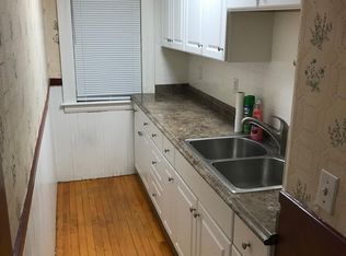 13 Greendale Ave APT 3, Worcester, MA 01606