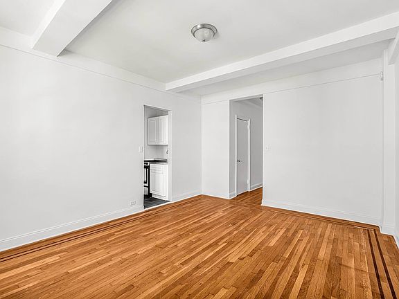 4th image of 208 W 23rd St APT 1501